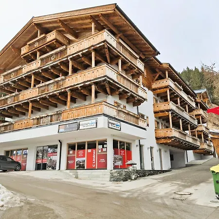 Kitzski, Ski-in-out Right Next To Gondola Lift *