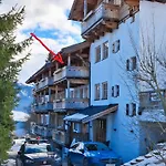 Apartamento Kitzski, Ski-in-out Right Next To Gondola Lift Mittersill